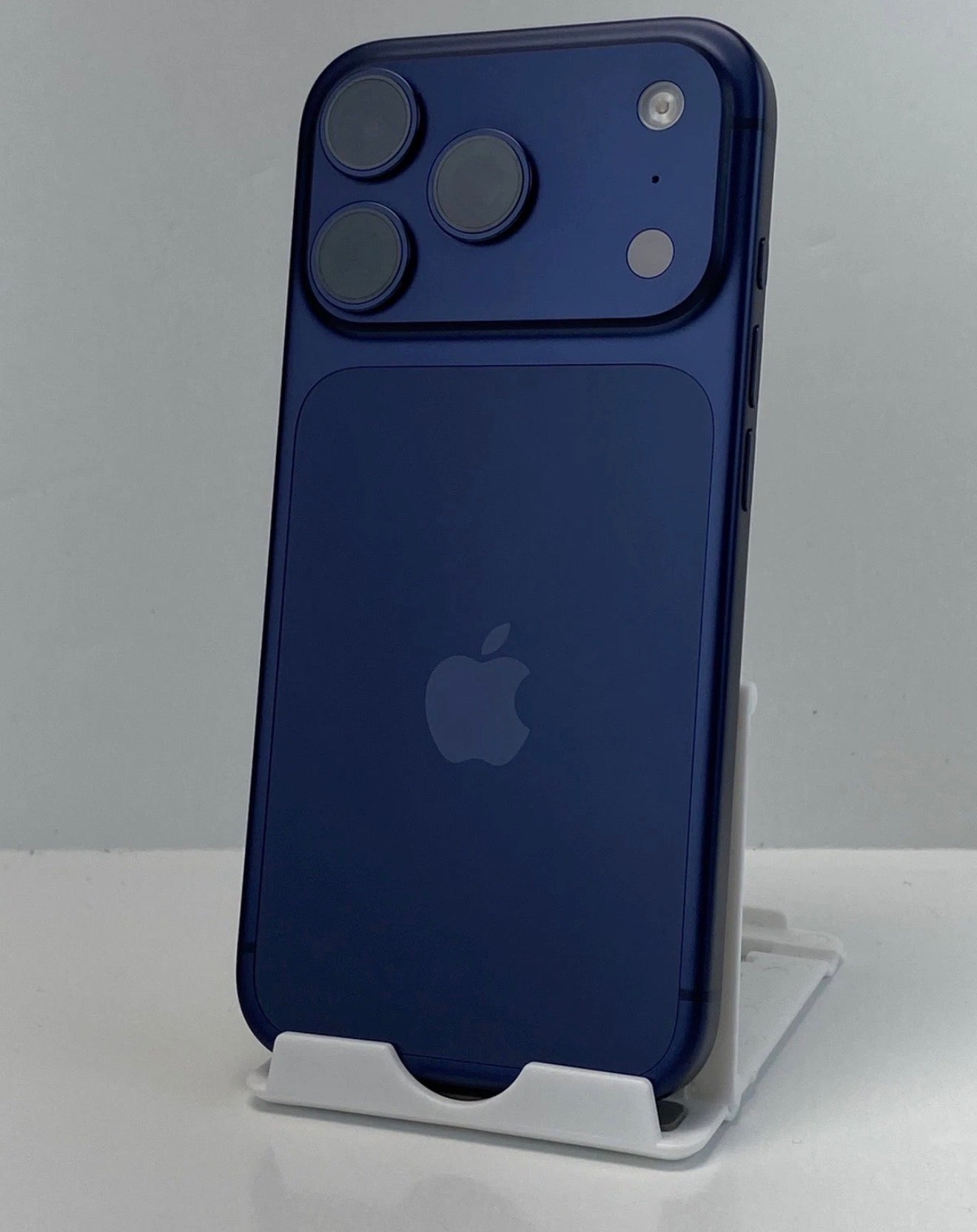 Open-Box Apple iPhone 17 Pro A3256 1TB Deep Blue eSIM Unlocked