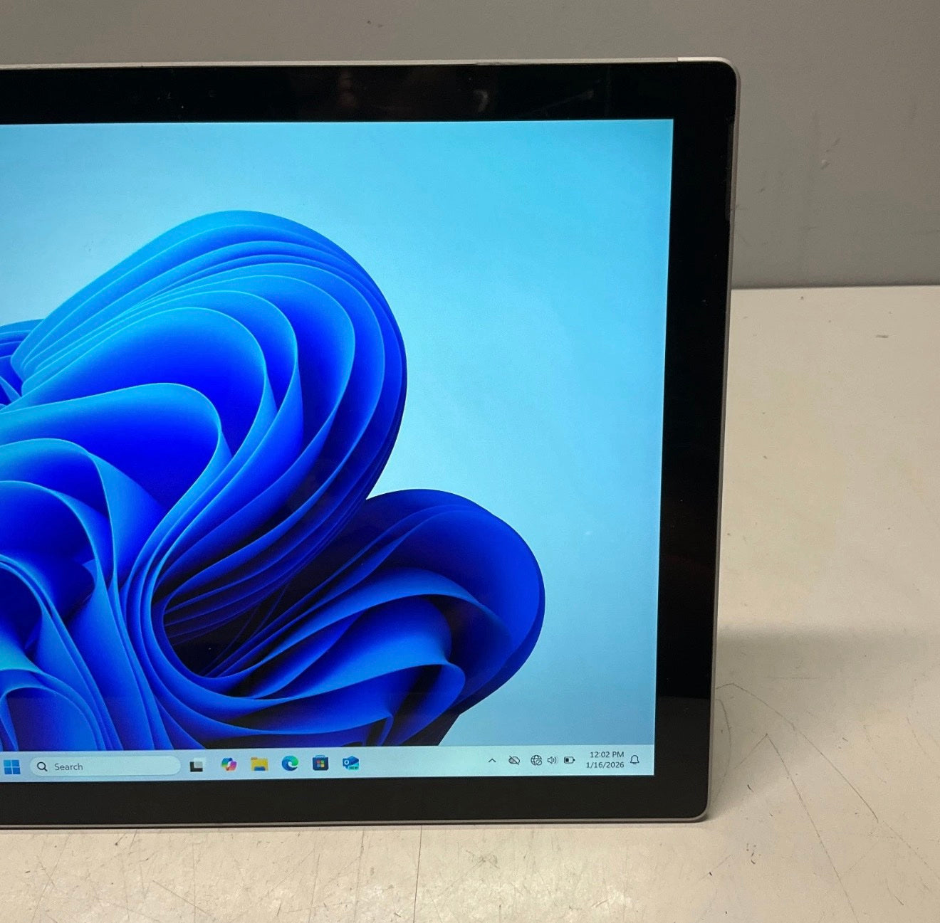 Microsoft Surface Pro 5 12.3 128GB (Tablet only) with charger image 2