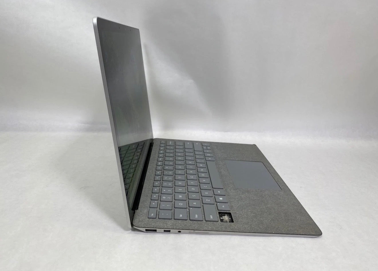 Microsoft Surface Laptop 1796 1st Gen - Intel i5-7300U, 8GB RAM, 128GB SSD (Missing key)