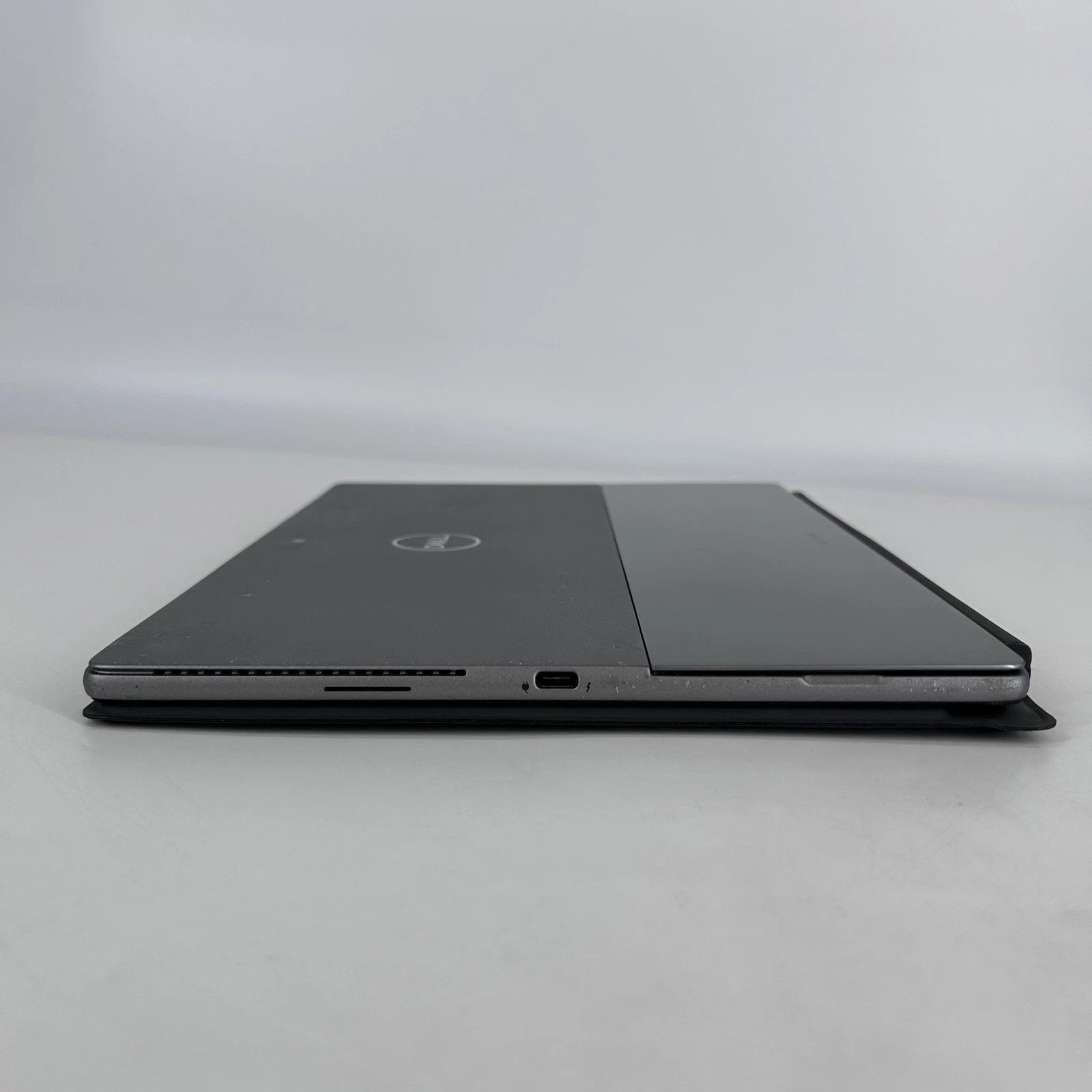 Dell Latitude 7320 Detachable Detachable 2-in-1 Laptop | 13" 1920x1280 FHD+ | Core i5 - 1140G7 - 256GB SSD Hard Drive - 8GB RAM | 4 cores @ 4.2 GHz Win 10 Home Black (USED) image 6