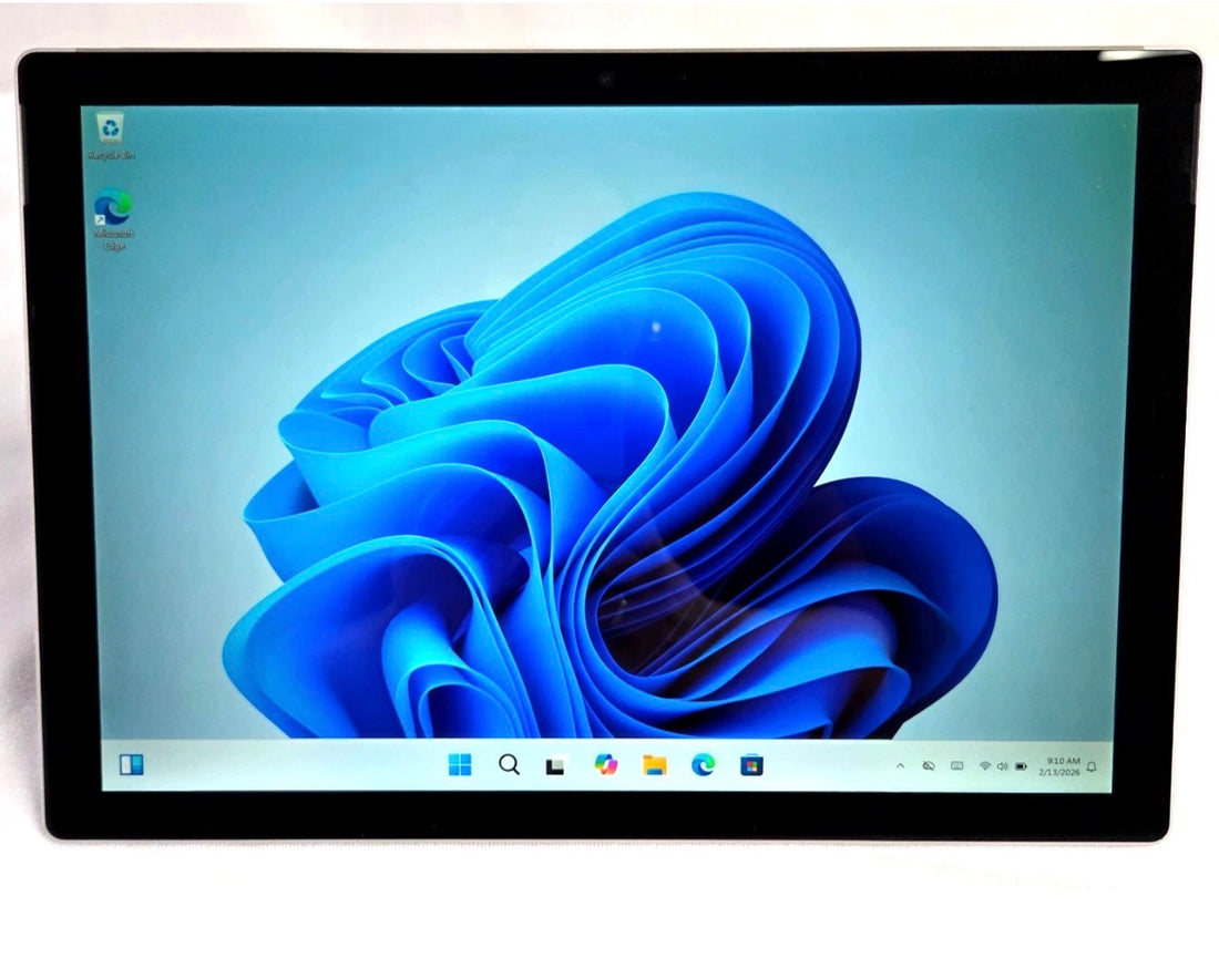 Pre-owned Microsoft Surface Pro 6 12.3 inch touchscreen- Intel Core i5-8250U, 8GB RAM, 256GB SSD, Win11