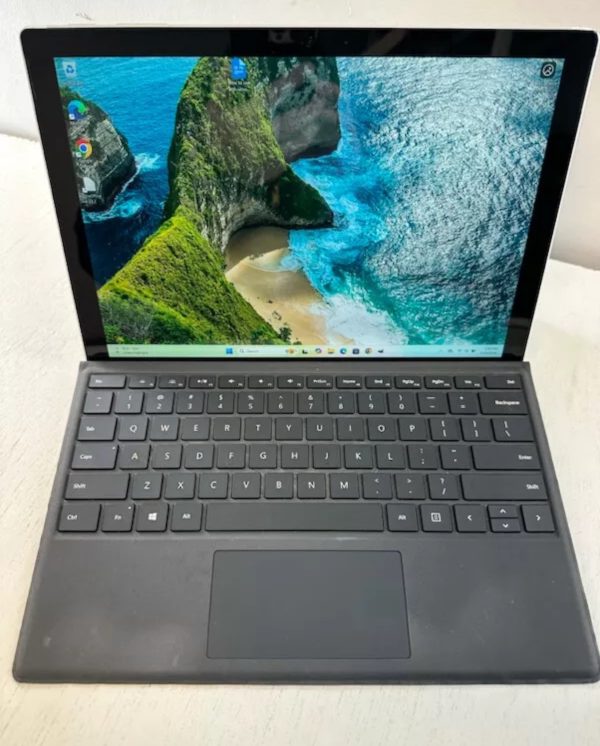Microsoft Surface Pro 5th 12.3" (256GB SSD, i5-7300U @ 2.60GHz, 8GB RAM) Bundle - Image 3