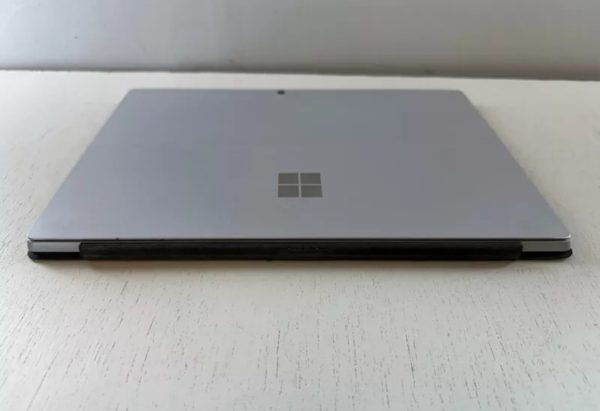 Microsoft Surface Pro 5th 12.3" (256GB SSD, i5-7300U @ 2.60GHz, 8GB RAM) Bundle - Image 9