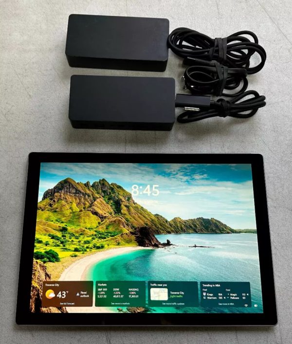 Microsoft Surface Pro 1796 12.3" (256GB SSD, i5-7300U @2.60,8GB RAM) Win 11 Pro