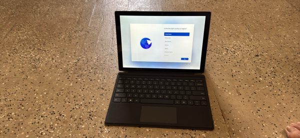 Microsoft Surface Pro 5 1796 12.3 inch 256GB (BROKEN) - Image 2
