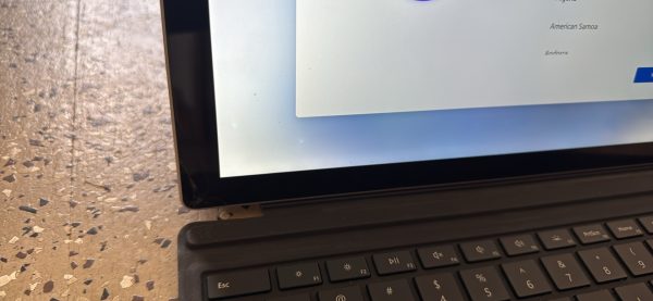 Microsoft Surface Pro 5 1796 12.3 inch 256GB (BROKEN) - Image 3