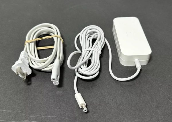 ORIGINAL OEM APPLE AIRPORT EXTREME BASE STATION POWER SUPPLY AC ADAPTER A1202 - Image 2