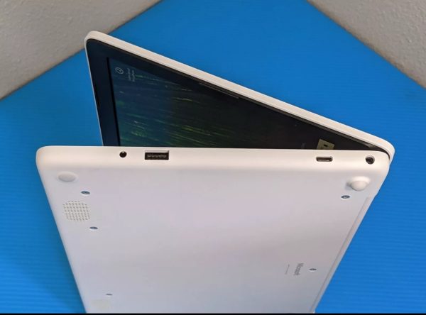 Microsoft Surface Laptop SE 11.6 inch - Intel Celeron 1.60GHz 4GB RAM 64GB SSD (Used) - Image 6