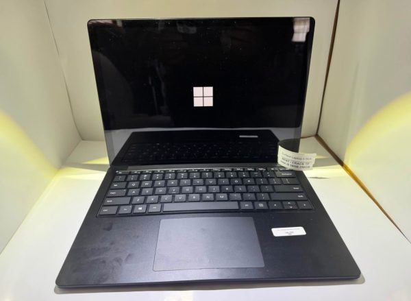 Microsoft Surface Laptop 4 13.5 inch (Bent/Crack Touchpad) Intel i5-1145G7 16GB RAM 512GB SSD