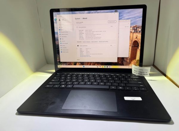 Microsoft Surface Laptop 4 13.5 inch (Bent/Crack Touchpad) Intel i5-1145G7 16GB RAM 512GB SSD - Image 2