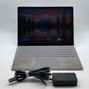 Microsoft Surface Laptop 1769 13.5 inch - Intel Core i5-7300U 8GB RAM 256GB SSD