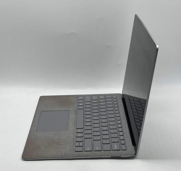 Microsoft Surface Laptop 1769 13.5 inch - Intel Core i5-7300U 8GB RAM 256GB SSD - Image 5