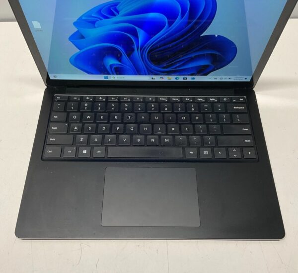 Microsoft Surface Laptop 3 13.5 inch (256GB) - Intel Core i5-1035G7 1.20GHz 8GB RAM (bad keyboard) Letter T - Image 2