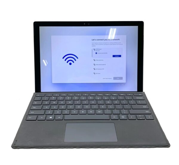 Microsoft Surface Pro 4 12.3-inch: Intel Core i5-6300U, 8GB RAM, 256GB SSD (Poor conditions)