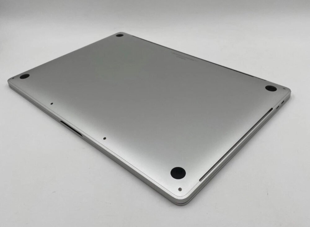 Apple MacBook Pro 16" 2019 A2141 i7-9750H 16GB DDR4 512GB SSD Silver C/DENT image 2
