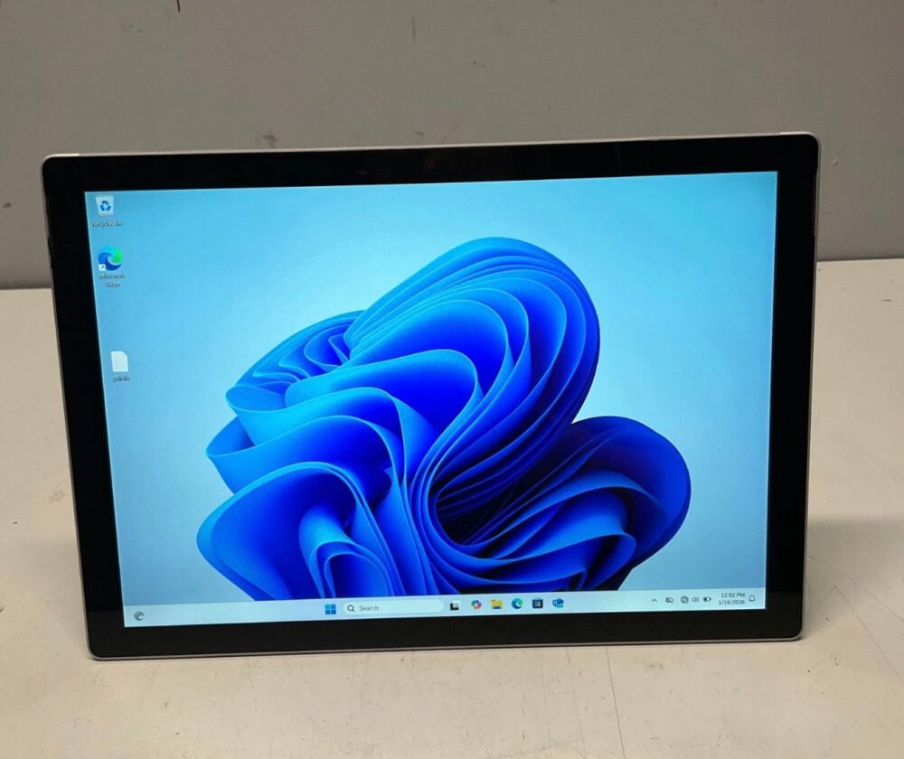 Microsoft Surface Pro 5 12.3 128GB (Tablet only) with charger image 0