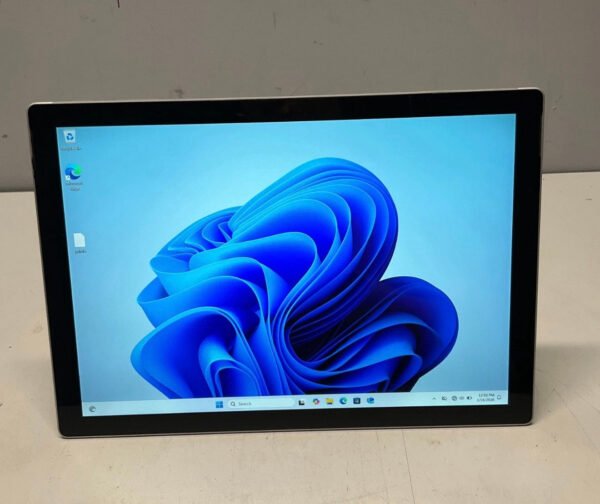 Microsoft Surface Pro 5 12.3 128GB (Tablet only) with charger image 0
