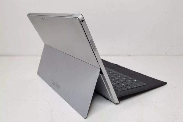 Microsoft Surface Pro 3 12.3" Tablet Laptop - Intel Core i3. 4GB RAM, 64GB SSD, Windows 10 Pro, Includes Type Cover image 4