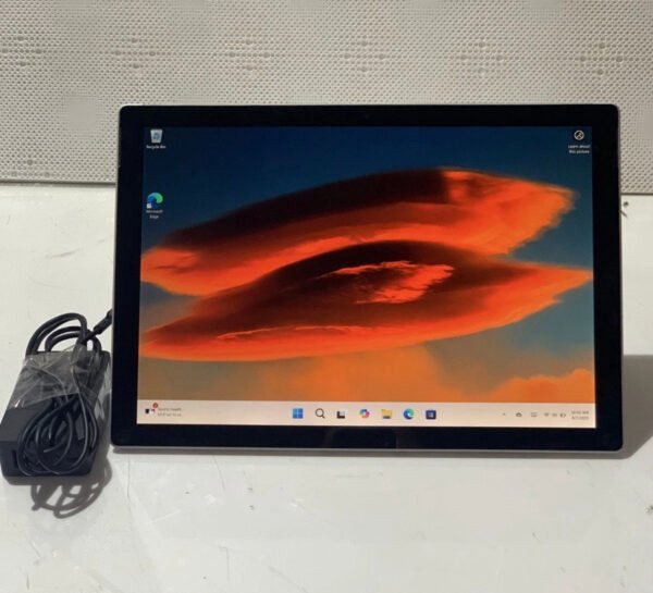 Microsoft Surface Pro 5 256GB 8GB RAM WiFi 1796 Silver Intel Core i5-7300U (Used) image 0