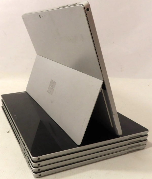 Microsoft Surface Pro 4 1724 - Intel Core i5, 4GB RAM, 128GB SSD, No OS/Crack Glass image 3