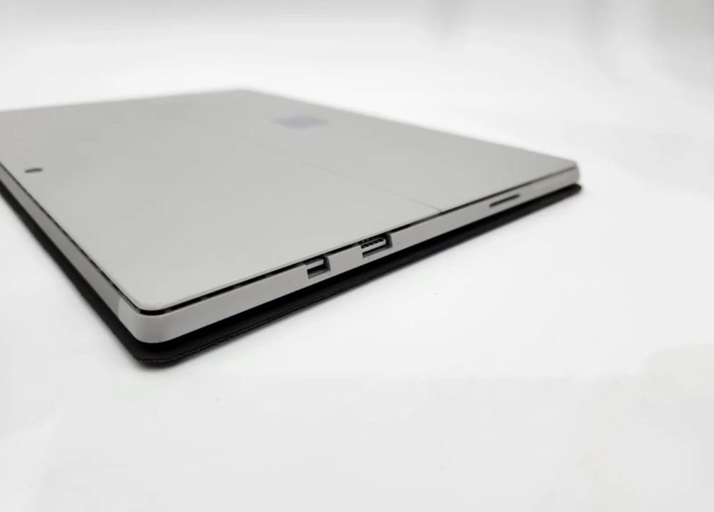 Microsoft Surface Pro 5 (2017) | Intel i5-7300U | 8GB RAM | 256GB SSD | Windows 10 - Refurbished 2-in-1 Tablet image 6