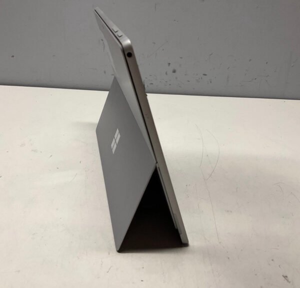 Microsoft Surface Pro 4 12.3 inch (128GB) Tablet with charger - Used Good image 4