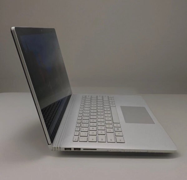 Microsoft Surface Book 2 13.5 inch 1832 - Intel i5-8350U 1.70GHz 8GB RAM 256GB SSD (Dents) image 1