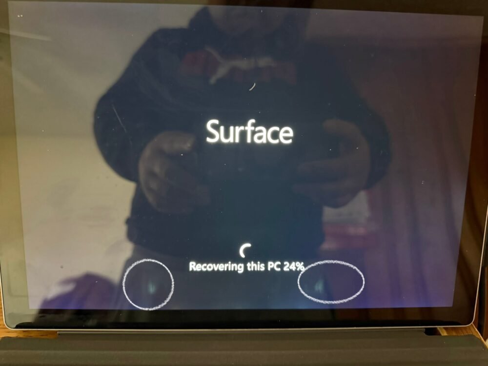 Microsoft Surface Pro 4 – 12.3" Touch Tablet – Intel Core i5-6300U – 8GB RAM – 256GB SSD (LCD spot) image 5