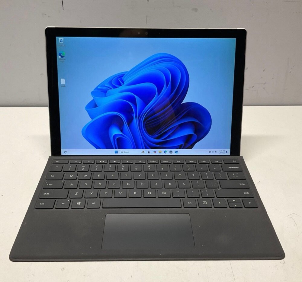 Microsoft Surface Pro 4 1724 Intel i5-6300u @ 2.40GHz 8GB 256GB SSD Win11 Pro image 0