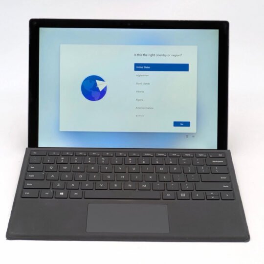 Microsoft Surface Pro 5 1769 12.3 inch - Intel Core i5-7300U, 4GB RAM, 128GB SSD image 0