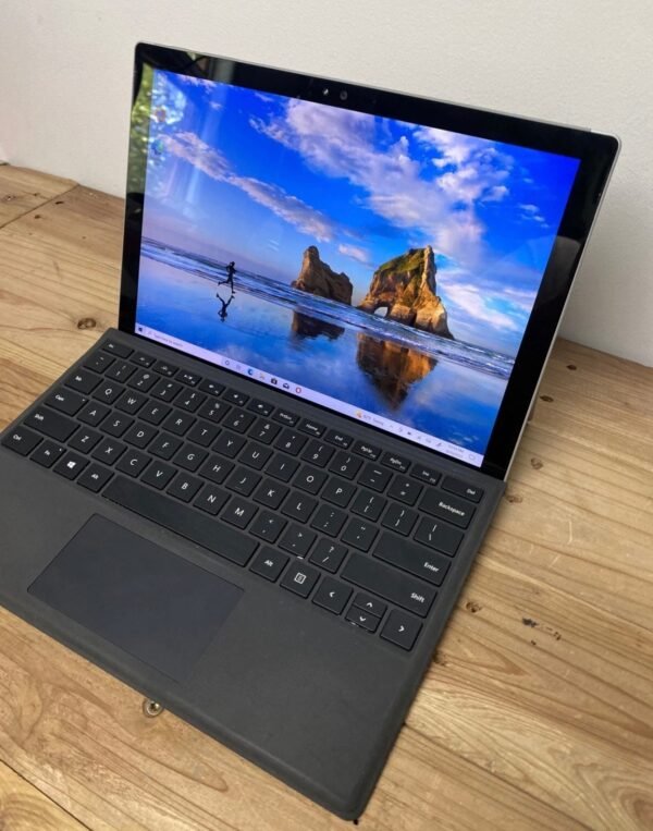 Microsoft Surface Pro 4 – 12.3" Touch Tablet – Intel Core i5-6300U – 8GB RAM – 256GB SSD (LCD spot) image 1