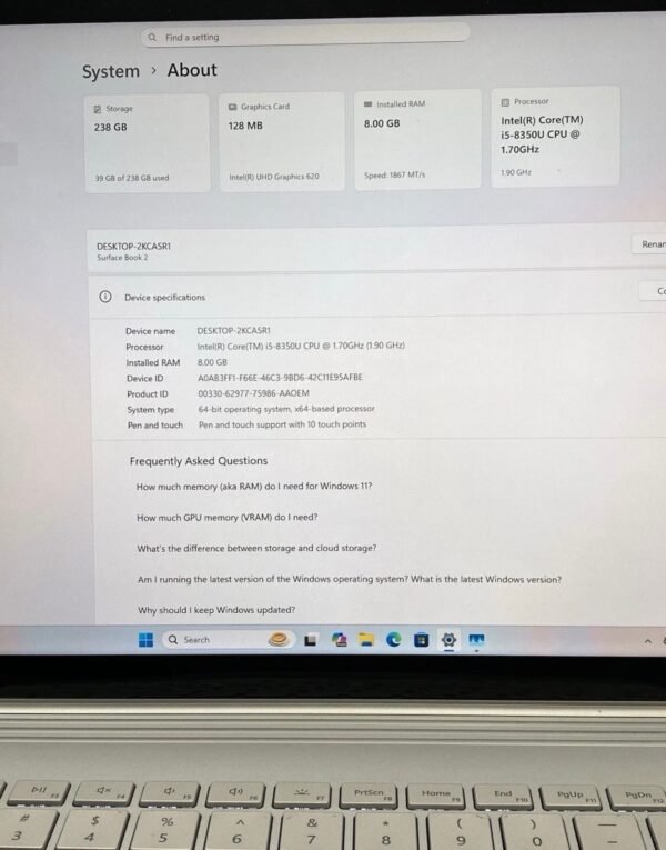 Microsoft Surface Book 2 13.5 inch 1832 - Intel i5-8350U 1.70GHz 8GB RAM 256GB SSD (Dents) image 5