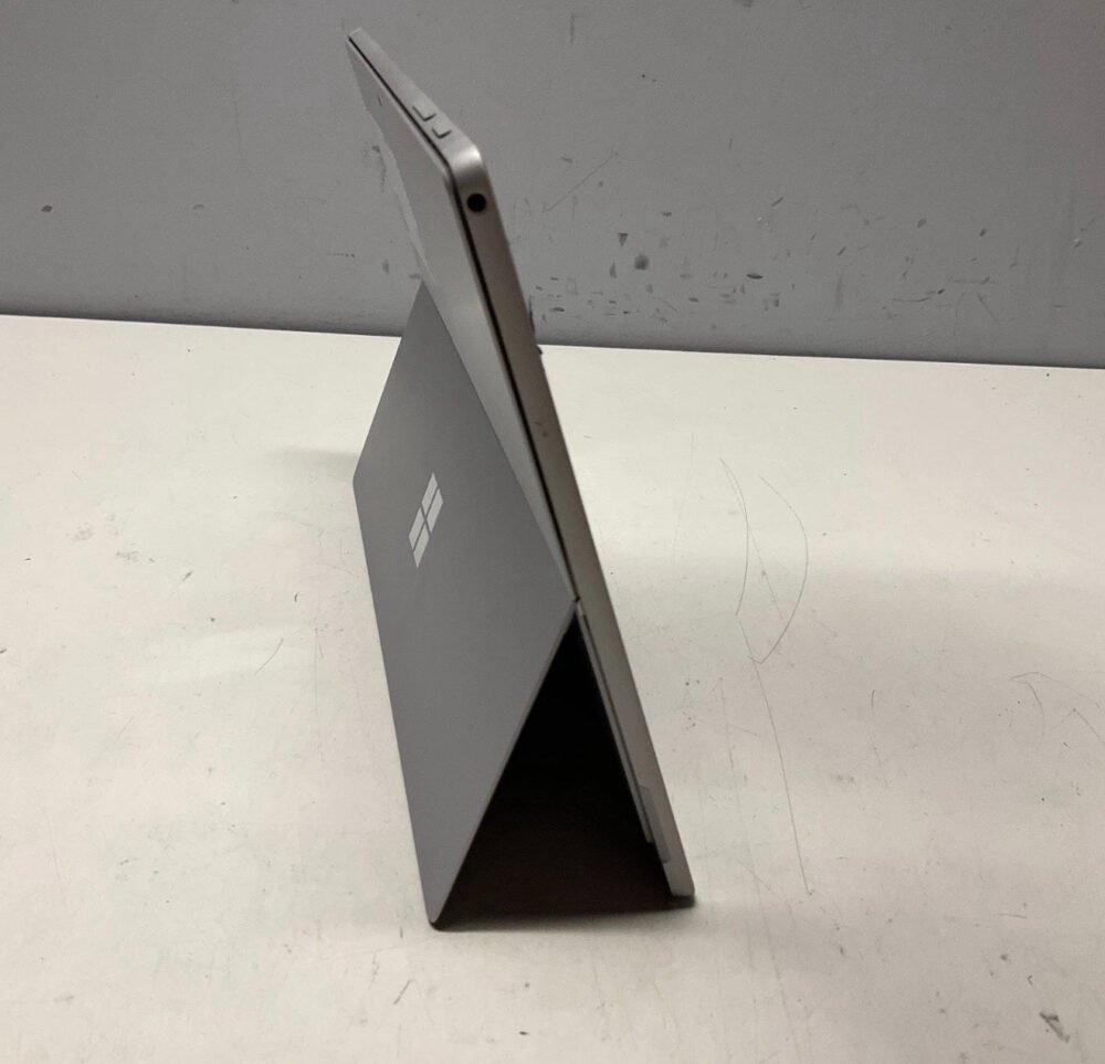 Microsoft Surface Pro 5 12.3 128GB (Tablet only) with charger image 5