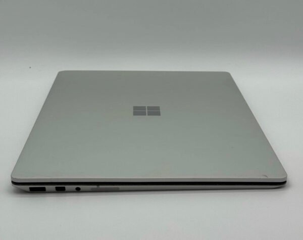 Microsoft Surface Laptop 2 13.5" | Intel i5 | 8GB RAM | 256GB SSD | Windows 11 Pro - Used image 6