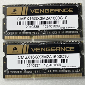 CORSAIR Vengeance 16GB 2 x 8GB 204-Pin DDR3 SO-DIMM DDR3 1600 (PC3 12800) Laptop