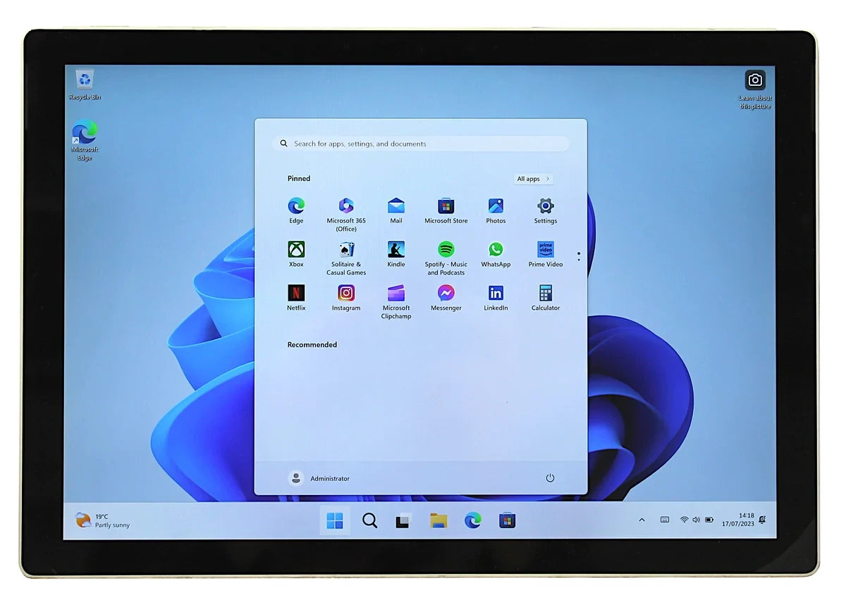 Microsoft Surface Pro 5 - Intel Core i5 7300U, 8GB DDR3, 256GB SSD, Windows 10 A/B Condition